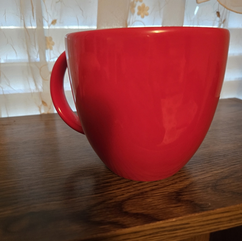 Red Mickey Mouse cup - Picture 2 of 3